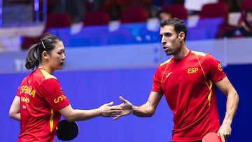 María Xiao y Álvaro Robles celebran el pase a semifinales.