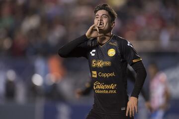 Sin debutar en la Liga MX con el Atlas, pero tras brillar en el mundial Sub 20 con México, Edson Rivera firmó con el Sporting Braga equipo donde no tuvo muchas oportunidades ya que solamente disputó 60 minutos en liga. Tras varias lesiones lo mandaron al Sporting Braga B donde tampoco tuvo actividad. Actualmente juega en el Ascenso MX con Dorados.