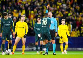 ¡Paliza al City y roja a Rodri!