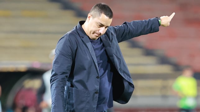 Efraín Juárez, expulsado ante Santa Fe en el Atanasio