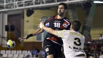 Carlos Molina podría seguir en la Champions con los riojanos.