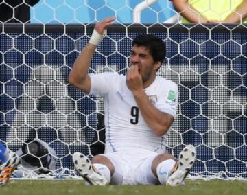 En el partido contra Italia sucedió un hecho desagradable. En una pugna contra Chiellini el uruguayo le clavó los dientes en el brazo, al igual que hizo un año antes con Ivanovic. A pesar de que Uruguay ganó y consiguió el billete a octavos, la alegría no imperaba en la Selección y llegó una durísima sanción a Suárez. 4 meses de inactividad en el fútbol (club o selección) 9 partidos de sanción con Uruguay, por esto no jugó la Copa América 2015 y una muta de 100 mil francos suizos (circa 90 mil euros).