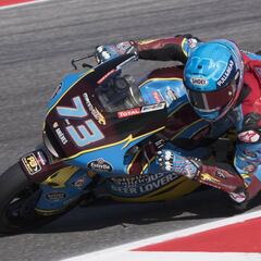 Álex Márquez se acerca al título por la caída de Fernández