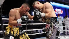 Gallo Estrada golpea a Carlos Cuadras durante su segunda pelea.