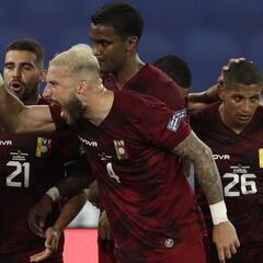 Ronald Hernández is first MLS player to score in Copa América