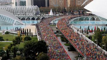 Imagen del Marat&oacute;n de Valencia tras su salida en la Ciudad de las Artes y las Ciencias.