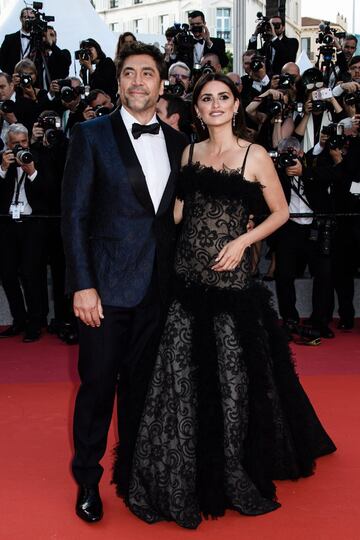 Penelope Cruz y Javier Bardem a su llegada a la inauguración de la 71ª edición del Festival de Cannes con la proyección de la película "Todos lo saben".