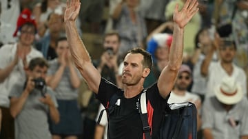 Andy Murray se despible del público en los Juegos Olímpicos de París.