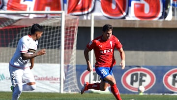 Futbol, Deportes Copiapo vs Universidad Catolica.
Fecha 10, campeonato Nacional 2024.
El jugador de Universidad Catolica Gozalo Tapia es fotografiado durante el partido de primera division contra Deportes Copiapo disputado en el estadio Luis Valenzuela Hermosilla en Copiapo, Chile.
27/04/2024
Alejandro Pizarro Ubilla/Photosport
Football, Deportes Copiapo vs Universidad Catolica.
10nd turn, 2024 National Championship.
Universidad Catolica's player Gozalo Tapia is pictured during the first division match against Deportes Copiapo at the Luis Valenzuela Hermosilla in Copiapo, Chile.
27/04/2024
Alejandro Pizarro Ubilla/Photosport