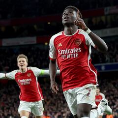 El Arsenal se aferra a Saka