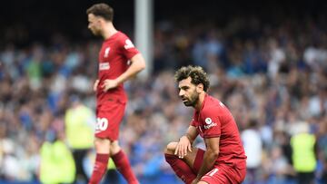 Liverpool (United Kingdom), 03/09/2022.- Mohamed Salah (R) and Diego Jota of Liverpool FC react after the English Premier League soccer match between Everton FC and Liverpool FC in Liverpool, Britain, 03 September 2022. (Reino Unido) EFE/EPA/PETER POWELL EDITORIAL USE ONLY. No use with unauthorized audio, video, data, fixture lists, club/league logos or 'live' services. Online in-match use limited to 120 images, no video emulation. No use in betting, games or single club/league/player publications