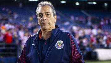 Con su salida de Chivas, el 'Jefe' está disponible y podría volver a la Noria para dirigir al Cruz Azul. Destacar que no le fue muy bien con la Máquina pero Boy siempre está en la baraja de opciones