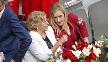 Manuela Carmena y Cristina Cifuentes.