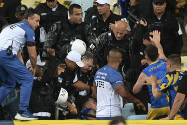 Las lamentables imágenes de la pelea en las gradas de Maracaná