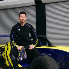 Messi y Adidas recrean campaña de los F50 al estilo F1