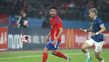Futbol, Chile vs Paraguay.
Partido amistoso 2024.
El jugador de Chile Mauricio Isla es fotografiado durante el partido amistoso contra Paraguay disputado en el estadio Nacional de Santiago, Chile.
11/06/2024
Jonnathan Oyarzun/Photosport
Football, Chile vs Paraguay.
2024 friendly match.
Chile's player Mauricio Isla is pictured during the friendly match against Paraguay at the Nacional stadium in Santiago, Chile.
11/06/2024
Jonnathan Oyarzun/Photosport
