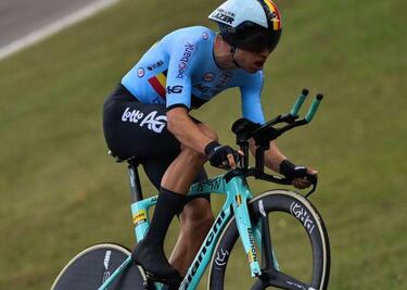 Ganna se cubre de oro en casa y Van Aert vuelve a asombrar