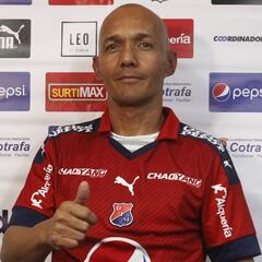 DIM reemplaza a Zubeldía con un técnico de la casa