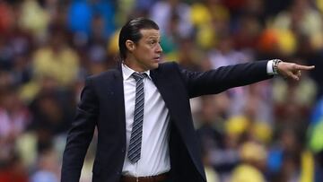 Tras la salida de Queiroz de la selección cafetalera los nombres para tomar el puesto comenzaron a sonar. Almeyda es uno de los interesados por la FCF.