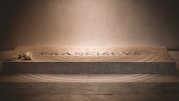 ROME, ITALY - APRIL 28: A white rose lays on the tomb of Pope Francis in Santa Maria Maggiore Basilica on April 28, 2025 in Rome, Italy. Funeral rites for the late Pope Francis are held for nine days after his burial as he is mourned and celebrated by the faithful. During this time, the Vatican prepares for the process to elect a new Pope, known as the Conclave, which must begin within 15 to 20 days of the Pope's death. (Photo by Christopher Furlong/Getty Images)