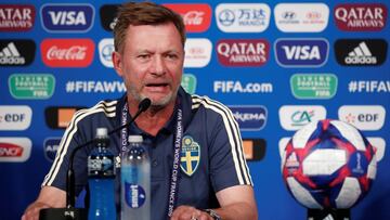 Peter Gerhardsson durante la confertencia de prensa.