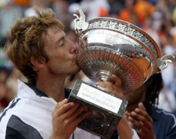 Juan Carlos Ferrero consiguió el preciado torneo el 8 de junio de 2003 al ganar al holandés, Martin Verkerk.
