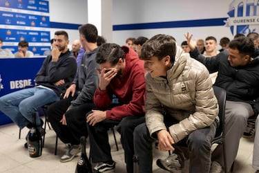Los jugadores del Ourense CF reaccionan al conocer que se enfrentarán al Athlletic Club en los dieciseisavos de final de la Copa del Rey.