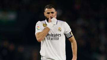 Soccer Football - LaLiga - Real Betis v Real Madrid - Estadio Benito Villamarin, Seville, Spain - March 5, 2023  Real Madrid's Karim Benzema reacts REUTERS/Marcelo Del Pozo