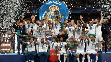 El Real Madrid celebra la Copa de Europa ganada al Liverpool.