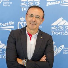 Hidalgo seguirá en el Triatlón y Fernández llega al Esquí Náutico