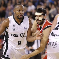 El Bilbao gana en Manresa y se mete en la zona de playoffs