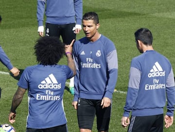 Cristiano and Marcelo to line up for the derby.