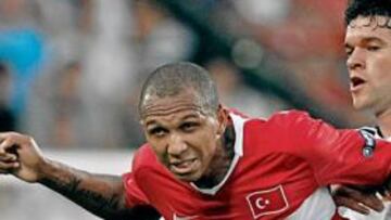 <b>CERCANO.</b> Las negociaciones para contratar a Mehmet Aurelio están cada vez más próximas a convertirse en realidad.