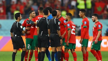 Soccer Football - FIFA World Cup Qatar 2022 - Third-Place Playoff - Croatia v Morocco - Khalifa International Stadium, Doha, Qatar - December 17, 2022 Morocco's Achraf Hakimi remonstrates with the referee Abdulrahman Al Jassim after the match REUTERS/Molly Darlington