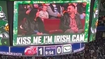 El novio se marcha y ponen la ‘Kiss Cam’: lo que sucede ha causado furor en las redes