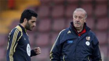 <b>GÜIZA Y DEL BOSQUE.</b> El jerezano recupera la sonrisa gracias a la confianza de Vicente Del Bosque.