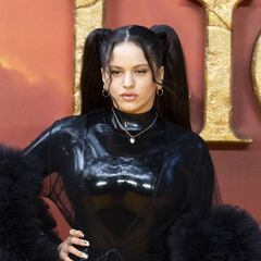 Rosalía, muy criticada por sus transparencias en el estreno de 'El Rey León'