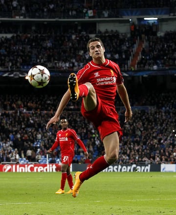 Defendió la camiseta del Liverpool la temporada 2014-15.