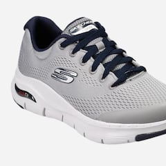 Chollo del día: las Skechers Arch Fit en gris se desploman a menos de 55 euros