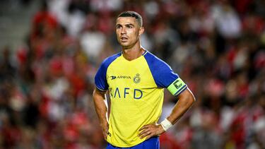 Al Nassr's Portuguese forward Cristiano Ronaldo looks on during the Algarve Cup football match between Al Nassr and SL Benfica at Algarve stadium in Loule on July 20, 2023. (Photo by Patricia DE MELO MOREIRA / AFP)