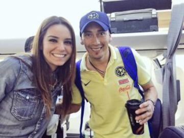 Dos americanistas sonrientes.