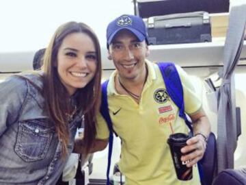 Dos americanistas sonrientes.