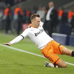 El Valencia de Celades genera más peligro por las bandas