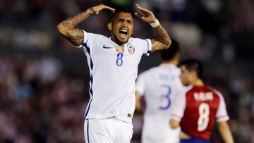 Arturo Vidal se enfada con Pizzi en el entrenamiento de Chile