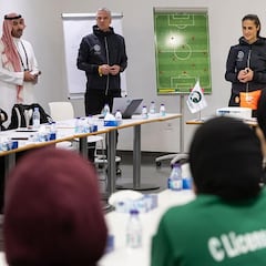 Montse Tomé lidera los cursos de la RFEF en Arabia Saudí