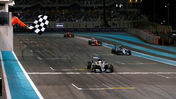 Hamilton ganó la carrera; Rosberg es el nuevo campeón