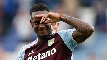 Jhon Durán, jugador del Aston Villa, celebra el gol anotado ante el Leicester City.