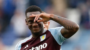 Jhon Durán, jugador del Aston Villa, celebra el gol anotado ante el Leicester City.