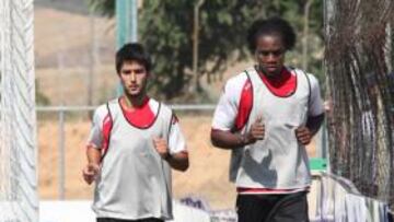 <b>EN EL OBJETIVO. </b>El club busca una salida para Manucho y Alberto Bueno, ambos con contrato.