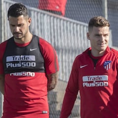 Simeone insiste con Correa y Gameiro en el XI; Costa suplente